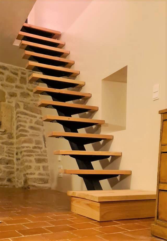 Escalier droit 002.jpg