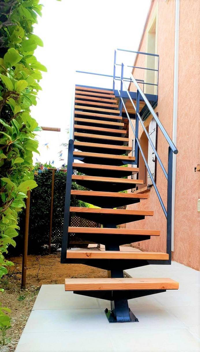 Escalier droit 010.jpeg